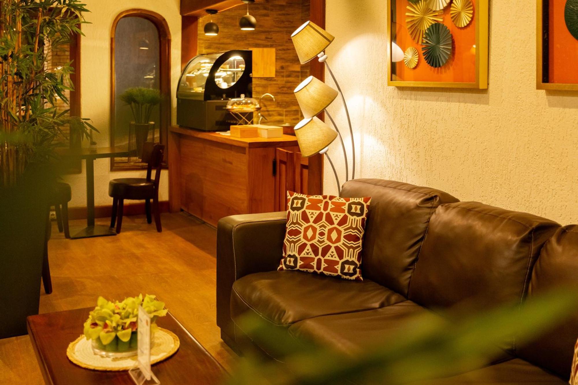 Hotel Du Lac Cotonou Ngoại thất bức ảnh