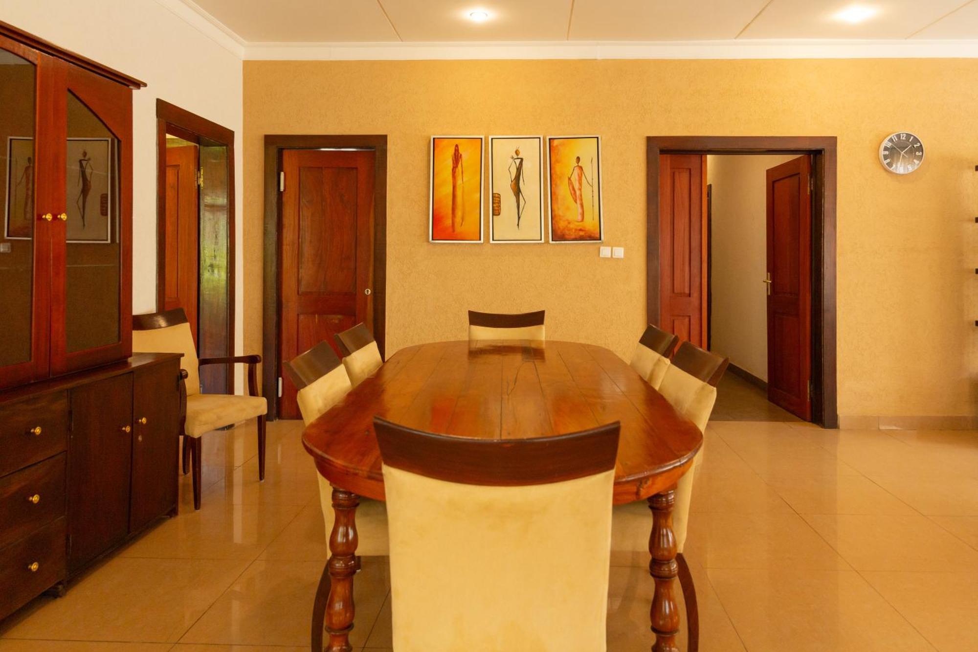 Hotel Du Lac Cotonou Ngoại thất bức ảnh