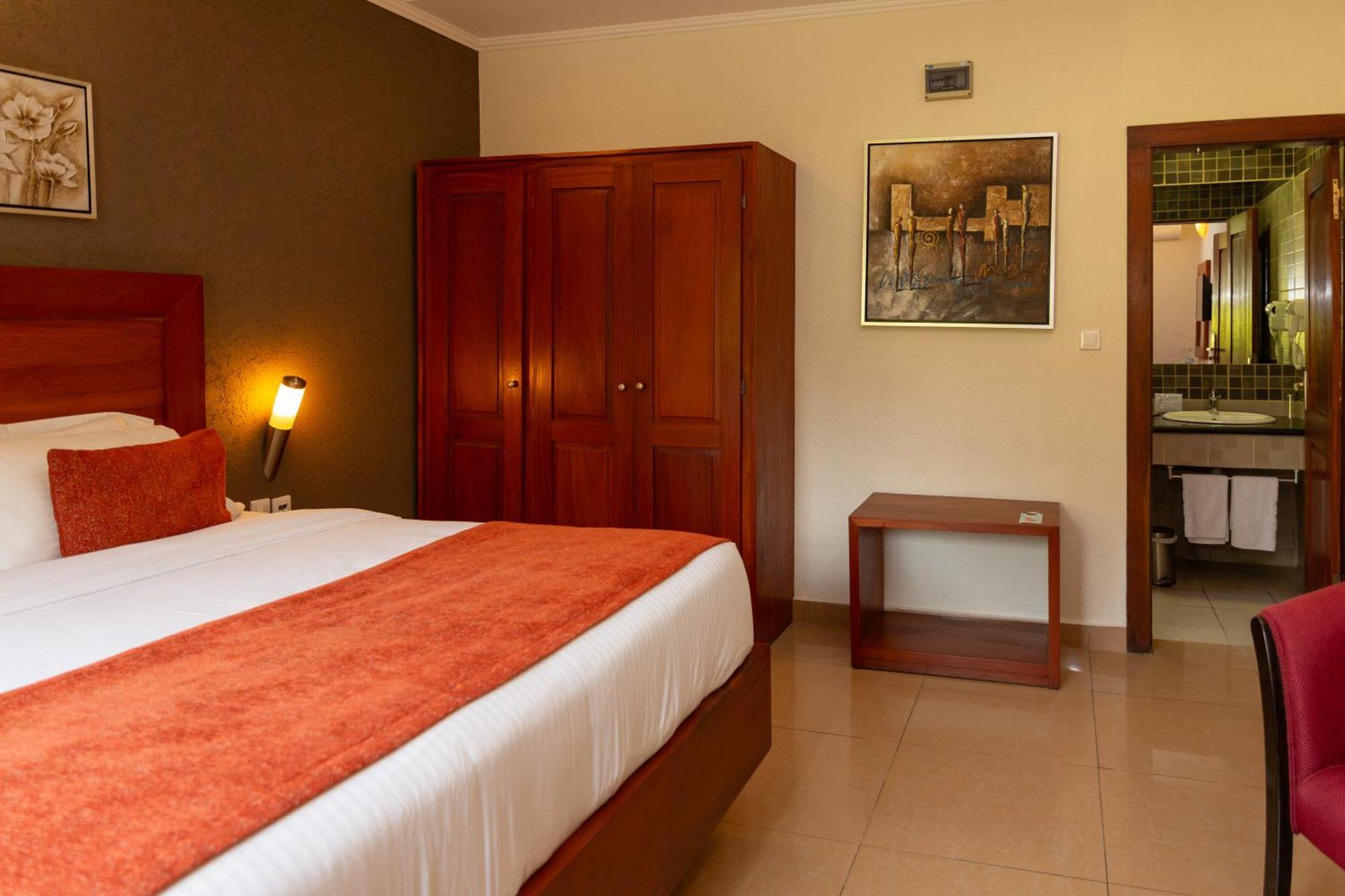 Hotel Du Lac Cotonou Ngoại thất bức ảnh