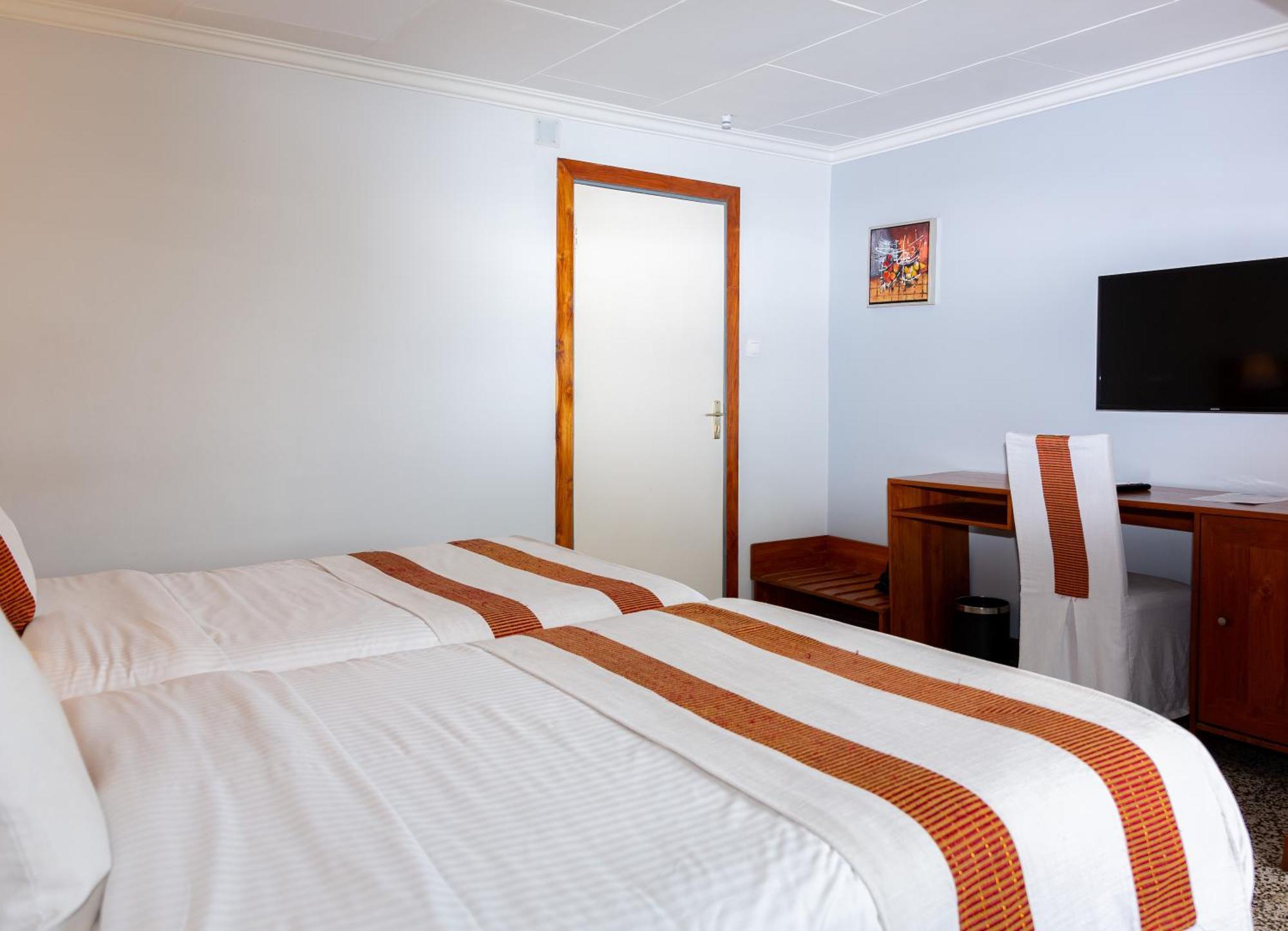 Hotel Du Lac Cotonou Ngoại thất bức ảnh